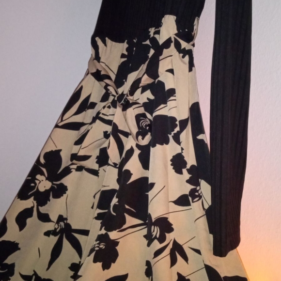 Exquisite Floor Length Dress - Picture 12 of 15